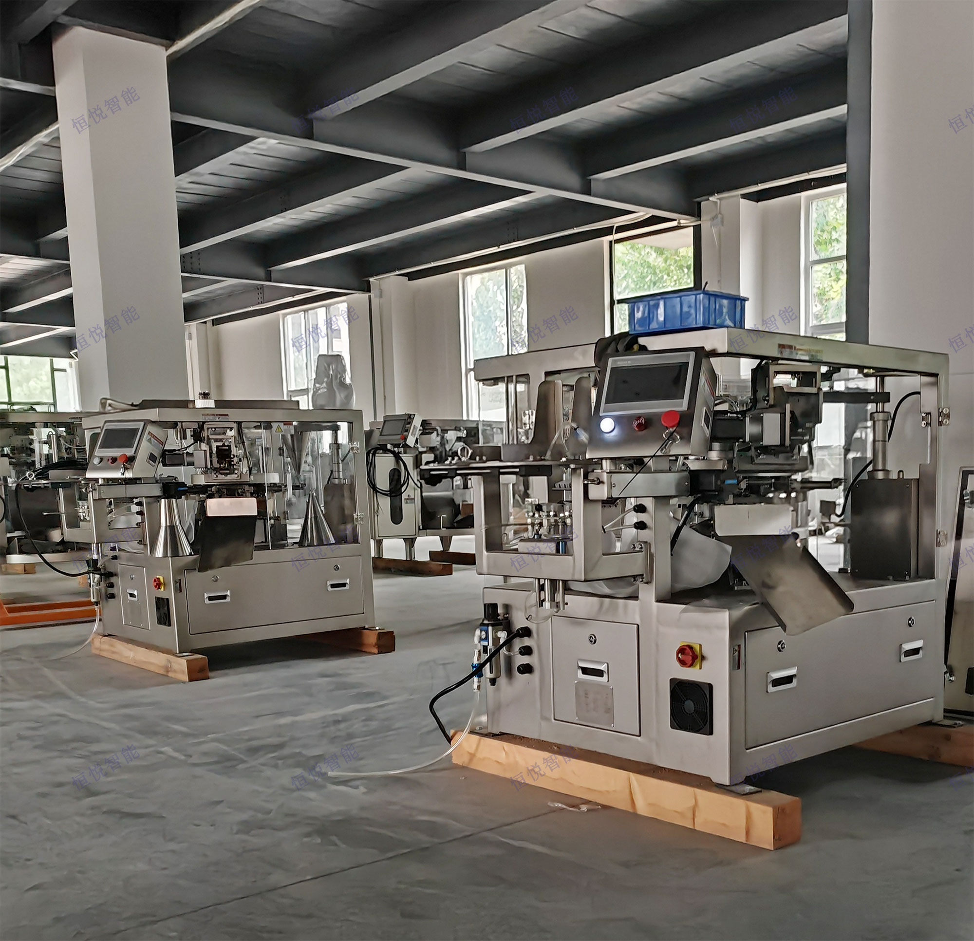 全自動給袋式包裝機(jī)